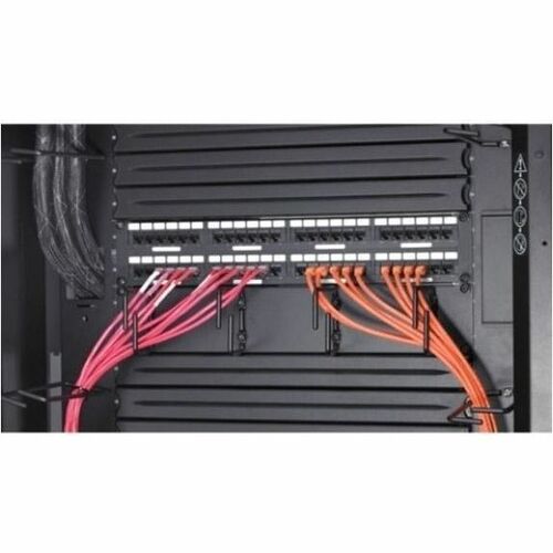 Câble de distribution de données APC Cat. 6 UTP CMR