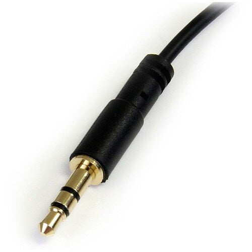Cable de audio estéreo delgado de 3,5 mm a ángulo recto de StarTech.com de 1,8 m