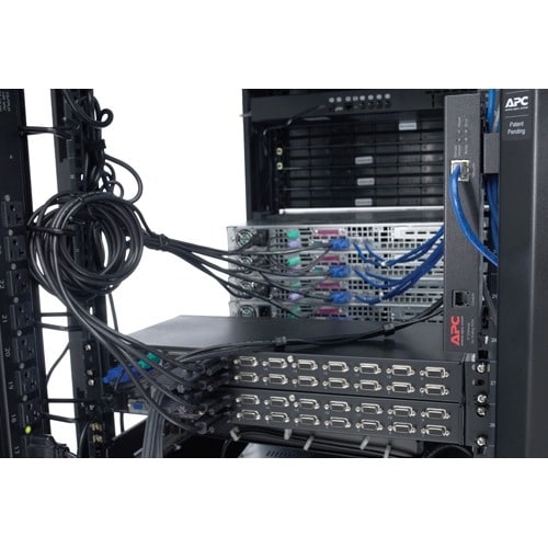 COMMUTATEUR KVM ANALOGIQUE MULTIPLATEFORME 8 PORTS