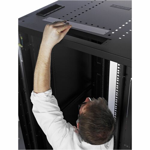 APC by Schneider Electric NetShelter SV 42U 600mm Wide x 1060mm Deep E