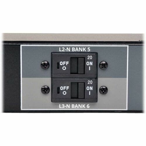 PDU Tripp Lite par Eaton PDU3XMV6G32 42 prises avec compteur - IEC 60309 32 A