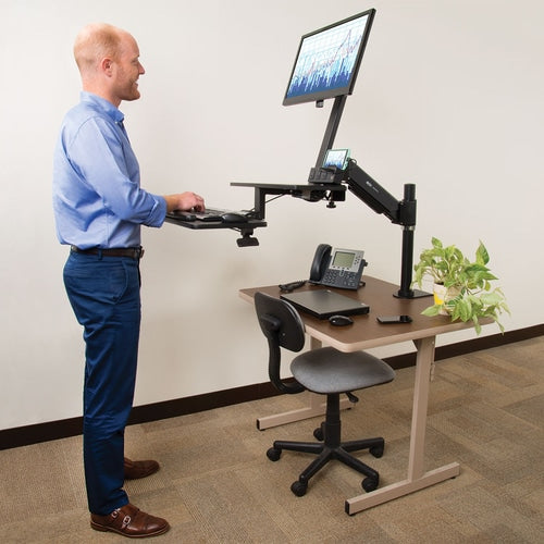Abrazadera de escritorio para un solo monitor WorkWise de Tripp Lite para trabajar sentado o de pie