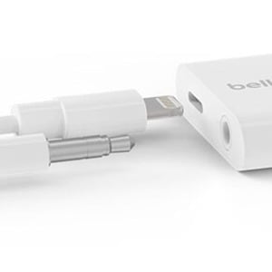 Belkin 3.5 mm Audio + Charge for iPhone and iPad L