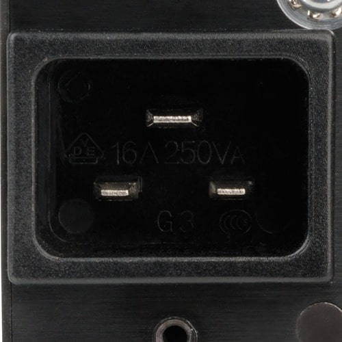 Unité de distribution d'alimentation surveillée triphèrique PDUMNV20HVLX de 3,3 à 3,7 kW par Eaton