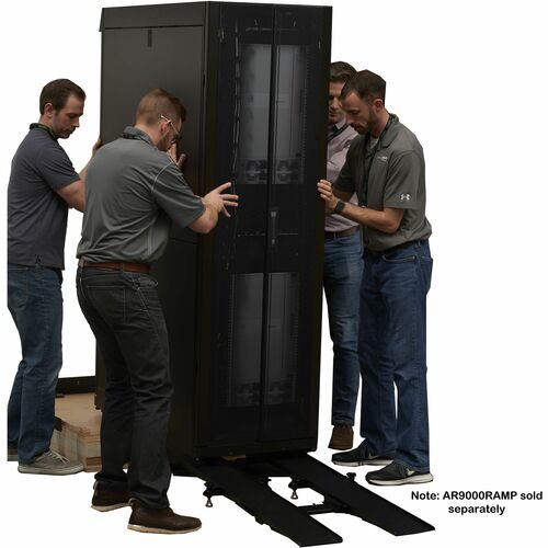 Rampe APC by Schneider Electric pour le retrait du rack NetShelter SX3K de S