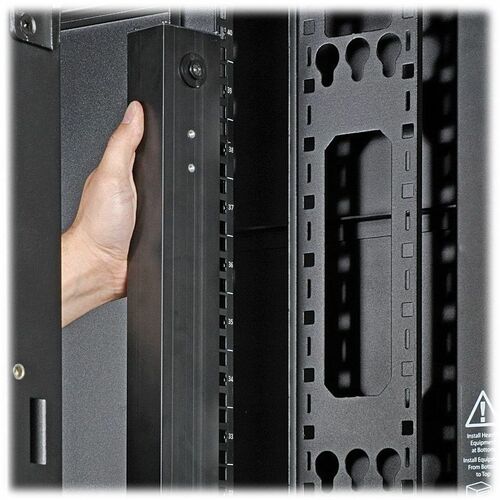 PDU3XEVN6G20 de Tripp Lite by Eaton, 48 tomacorrientes, monitorizada, IEC 6030