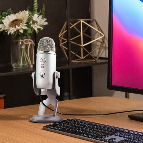 Blue Yeti Wired Condenser Microphone - Stereo
