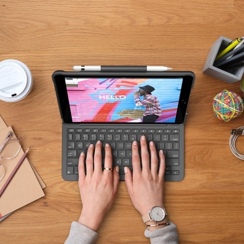 Logitech Slim Folio Keyboard/Cover Case (Folio) iP