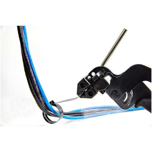 StarTech.com 9\"(22cm) Metal Cable Ties, 2-1/4\"(55mm) Bundle Dia. 100lb(45kg) Tensile Str