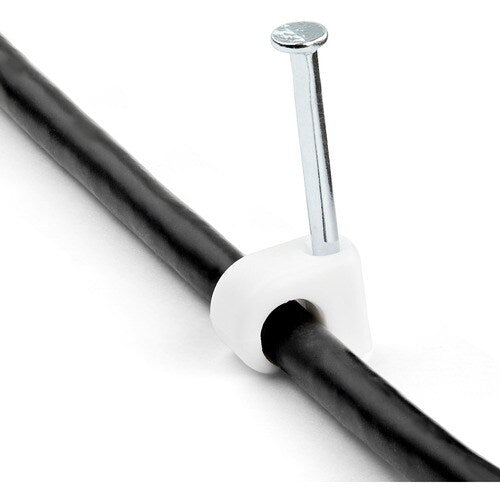 StarTech.com Paquete de 100 clips para cables (M) con clavos - Abrazaderas reutilizables para clavar - Montaje de cables