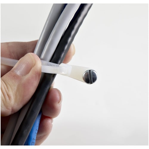 StarTech.com 6\"(15cm) Cable Ties with Mounting Hole, 1-1/2\"(40mm) Dia, 40lb(18kg) Tensil