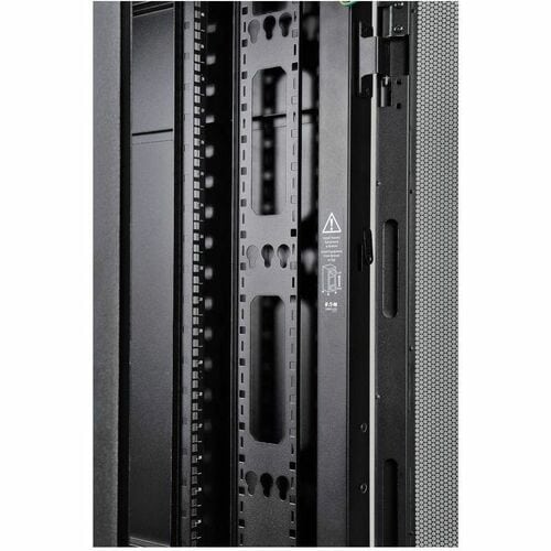 Gabinete de rack de profundidad estándar SmartRack Premium de 52U de Tripp Lite by Eaton
