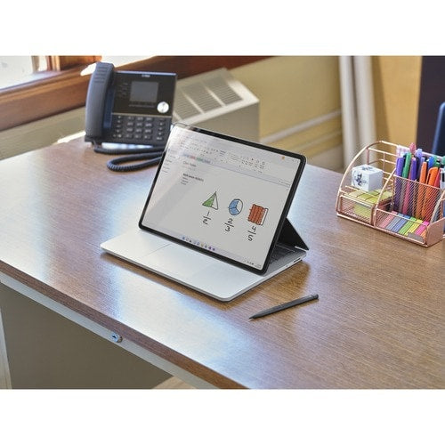 Microsoft Surface Laptop Studio 14,4" (365,76 mm) convertible à écran tactile (curseur flottant)