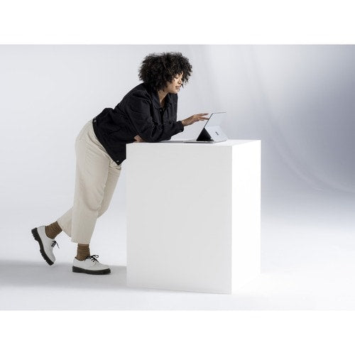 Microsoft Surface Laptop Studio 14,4" (365,76 mm) convertible à écran tactile (curseur flottant)