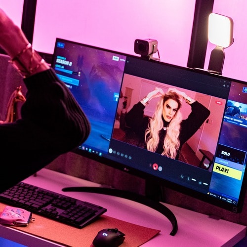 Luz de transmisión premium Logitech Litra Glow con TrueSoft: soporte para monitor y trípode