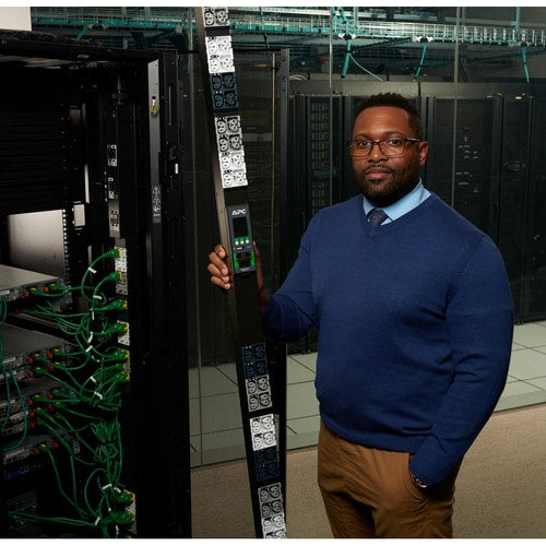 Unité de distribution d'alimentation (PDU) APC by Schneider Electric NetShelter 40 prises - Commutée - NEMA