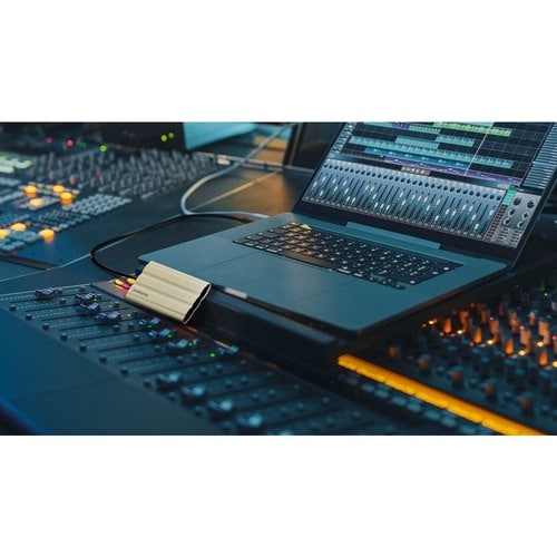 USB 3.2 GEN. 2 T7 SHIELD 2TB PORTABLE SSD - BEIGE