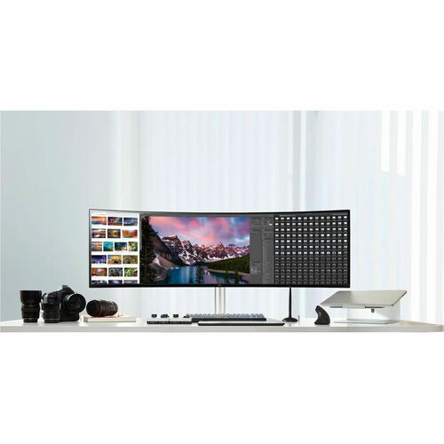 LG 49WQ95C-W 49\" Class UW-QHD Curved Screen Gaming LCD Monitor