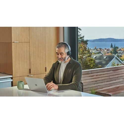 Ordinateur portable à écran tactile Microsoft Surface Laptop Go 2 de 12,4 pouces (314,96 mm)