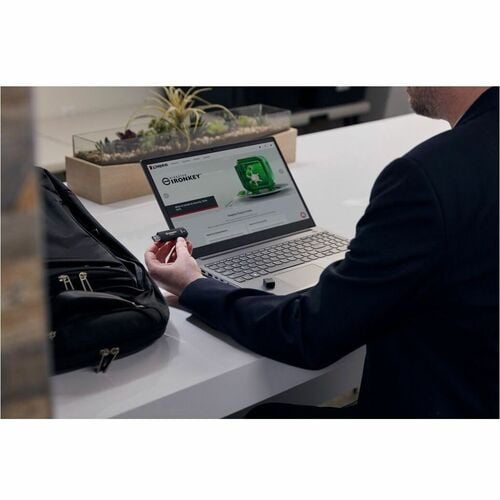 64GB IRONKEY D500S FIPS 140-3 LVL 3 AES-256