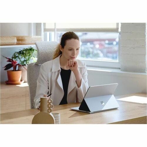 BI SURFACE STUDIO 2 I7/32/1TB/4050 W11 PLAT