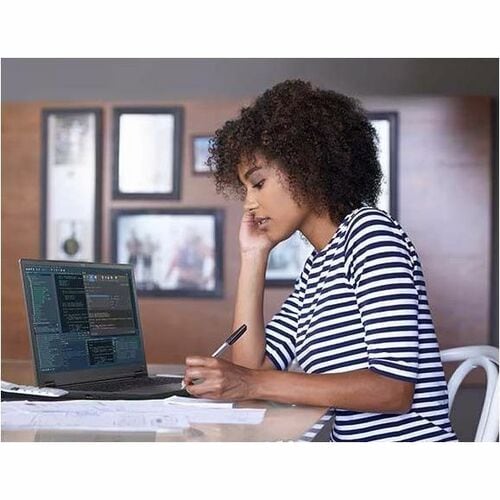 Station de travail mobile Lenovo ThinkPad P16v Gen 1 21FE002BUS 16" - WUXGA