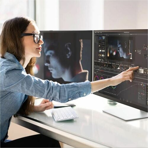 Monitor táctil LED Alogic Clarity Max Touch 32C4KPDWT de 32" con cámara web de clase A (16:9)