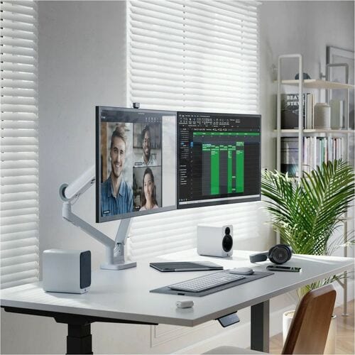 Monitor LED Alogic Clarity Max 32C4KPD de 32" 4K UHD - 16:9 - Plateado y negro