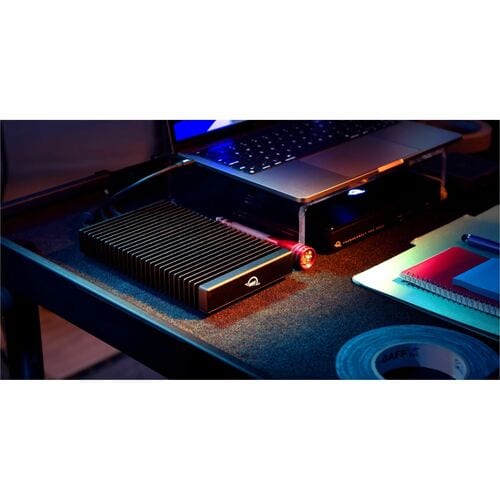 16.0TB NVME SSD ARRAY 8 X 2.0TB 16.0TB NVME SSD ARRAY (8 X 2.0TB)