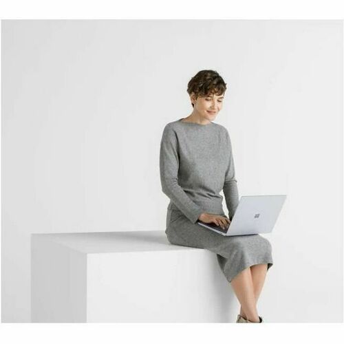 LAPTOP6 15IN I5/16/256 FR PLATINUM