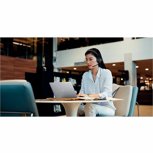 DELL LATITUDE 5550 CORE ULTRA 7-155U 16 GB (2 DIMM) 256 GB SS 1920X