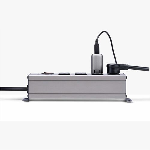 StarTech.com 8-Outlet Industrial Power Strip 125V/15A, EMI/RFI Isolati