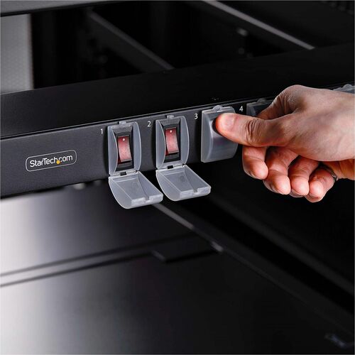 StarTech.com 8-Outlet Horizontal Rack Mount PDU, 1U Power Strip, Outle