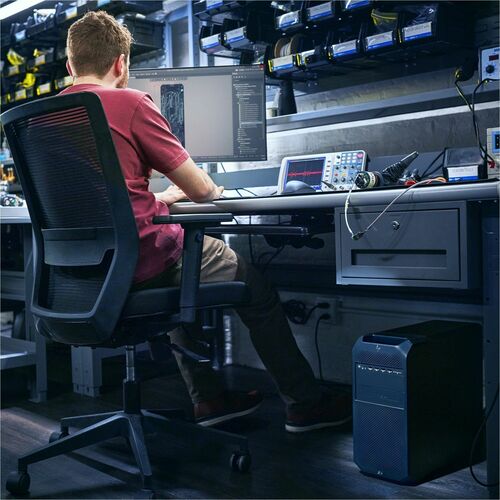 Estación de trabajo HP Z4 G5 - 1 Xeon w5-2465X - 64 GB - SSD de 2 TB - Torre - Negro