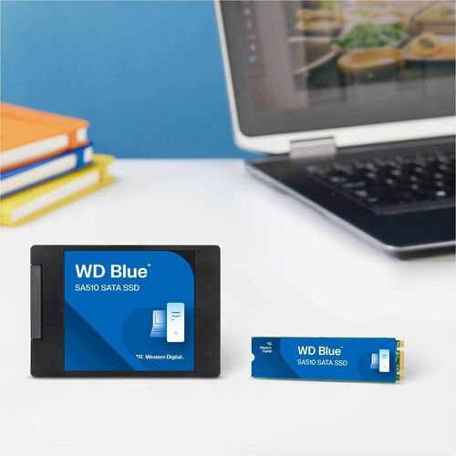 SSD SATA 2.5 AZUL de 250 GB.
