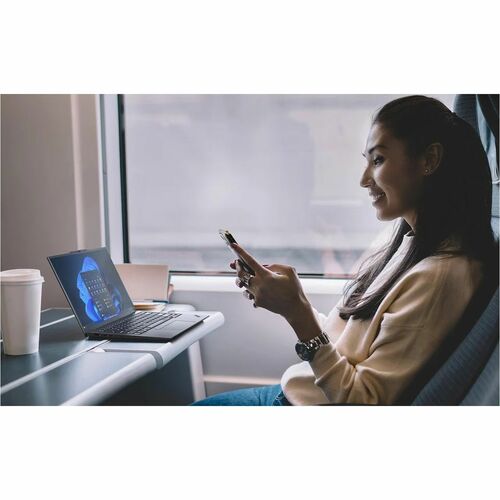 Lenovo ThinkPad X1 Carbon G13ULTRA 7 258 V 3,70 Go 32 Go 512 Go 14 pouces W11P64 (21NS0014US)