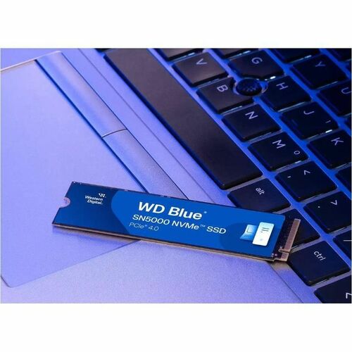 Unidad de estado sólido WD Blue de 1 TB con tecnología NVME SN5000.