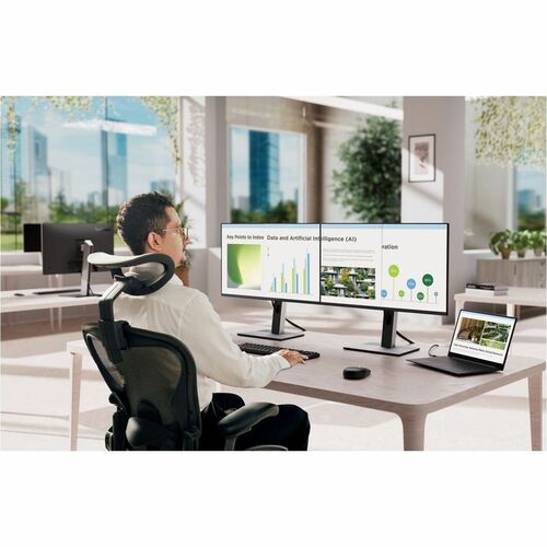 Moniteur ergonomique IPS 1440p avec station d'accueil 100 W USB-C RJ45 en guirlande