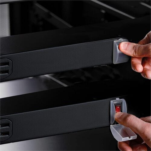 StarTech.com 8-Outlet Horizontal Rack Mount PDU, 1U Server Power Distr