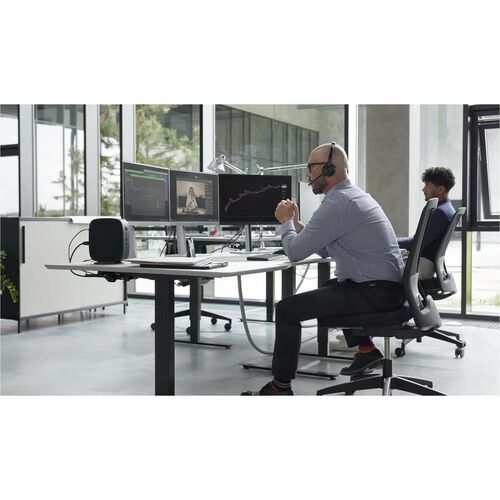 Cliente ligero HP Elite t755 con procesador Ryzen V2546 integrado de seis núcleos y 3 GHz - Chip AMD