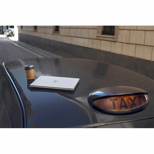 Portátil HP EliteBook 865 G11 de 16\" - WUXGA - AMD Ryzen 7 PRO 8840HS