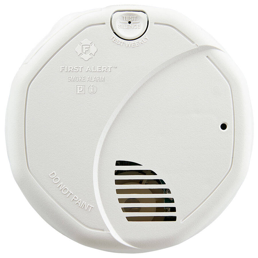 First Alert 3120BA 120V Wired Dual Tech Photo Ion Smoke Alarm, Battery Backup (1044566)
