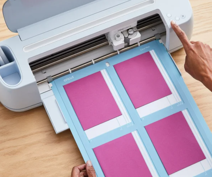 Máquina de corte inteligente Cricut Maker 3: paquete de cartón y vinilo