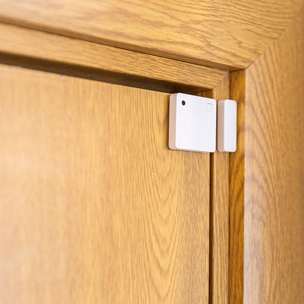 Shelly BLU Door Window Sensor with Tilt, Light, White (SHELLY-BLU-DOORWINDOW-WH)