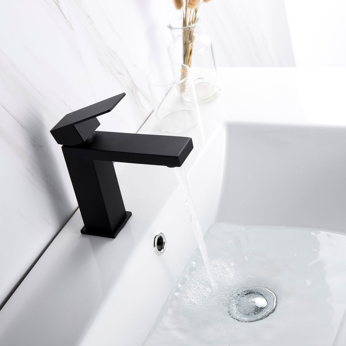 AGUA Canada Rico Single Handle Bathroom Faucet (RICO-BK)
