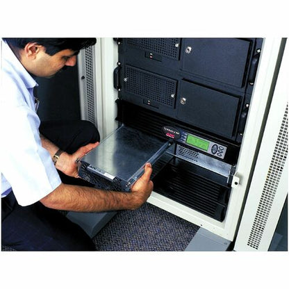 APC Symmetra 4 kVA évolutif vers 6 kVA montable en rack