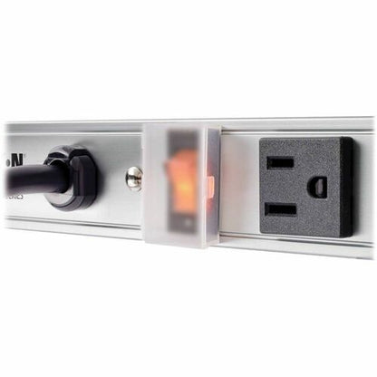 Multiprise Tripp Lite 120 V CA - NEMA 5-15P - 24 V - NEMA 5-15R - 4,57 m