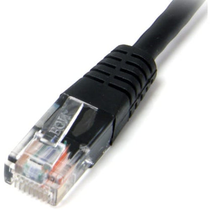 Cable de conexión UTP Cat5e moldeado negro de 2 pies de StarTech.com