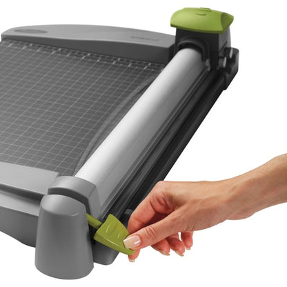 24IN A530PRO ROTARY TRIMMER