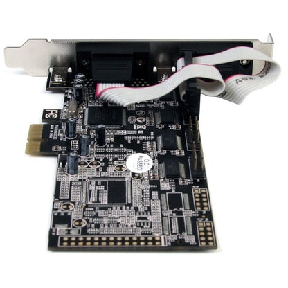 Tarjeta adaptadora serie PCIe de 4 puertos StarTech.com con 16550 - Agregar 4 RS